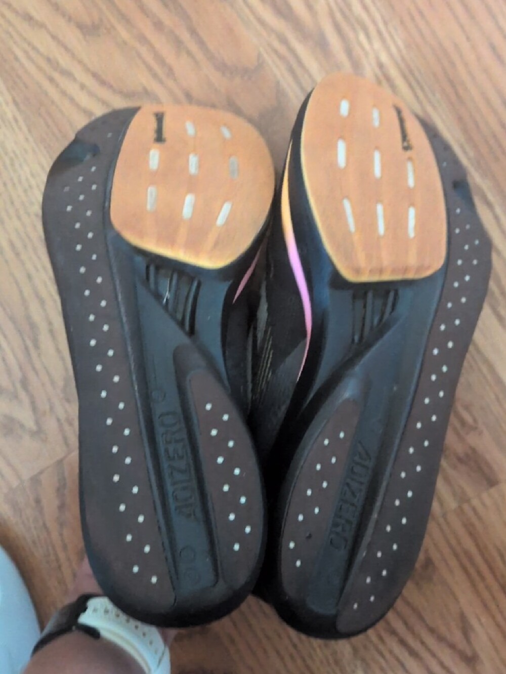 adidas Adizero Takumi Sen 10 Men's 7/ Women's 8 - Picture 4 of 9